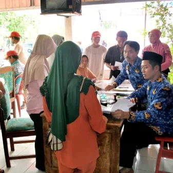 Woww !! Camat Terisi Ngantor di Desa, Ada Apa ?