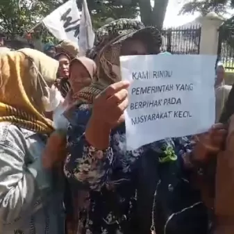 Aksi Masa Petani Sumedang Menuntut Bupati Sumedang, Atas Rekomendasi Surat Tanah Perkebunan