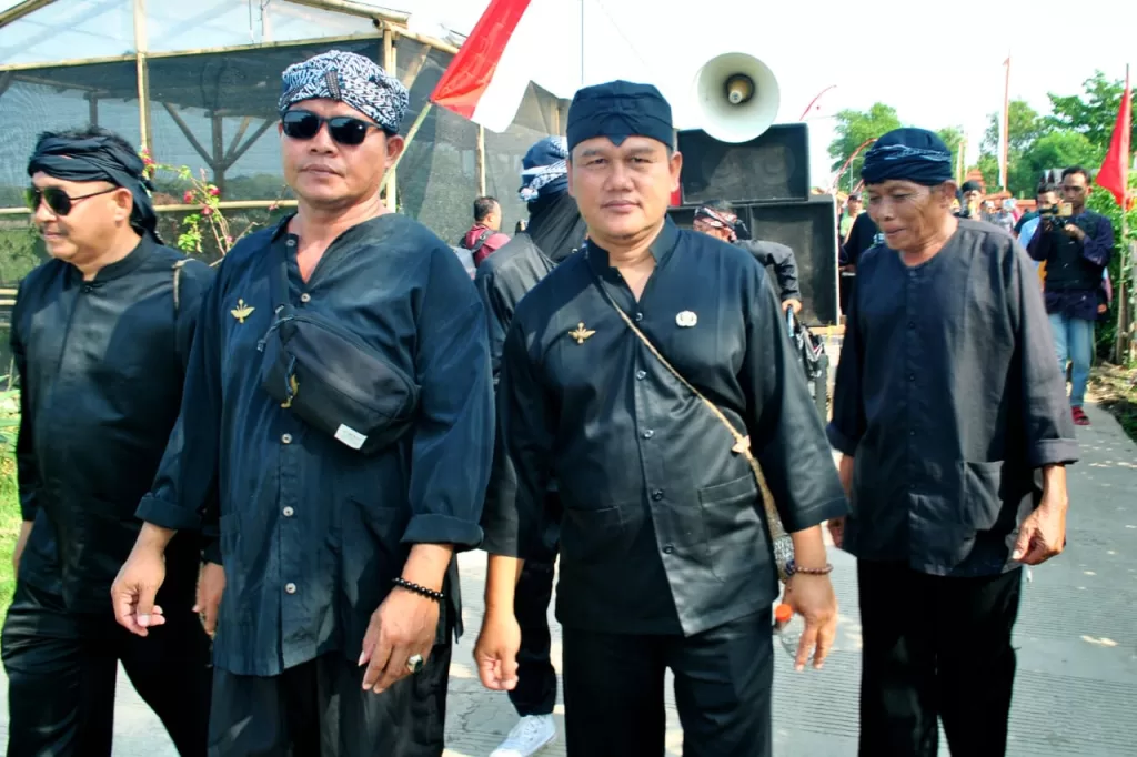 Apresiasi Kuwu Carkana Kepala Desa Cempeh, Hadiri Adat Ngarot