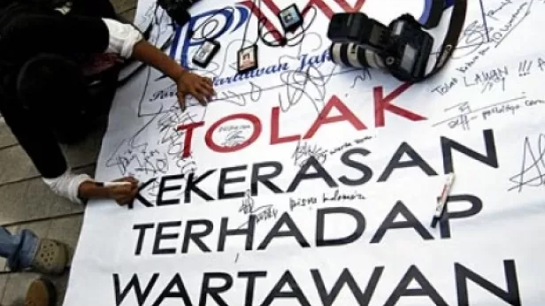 Diduga Akibat Sorot Perjudian Di Belu NTT, Imam Dimaki Wartawan Diancam Rumah Dibakar