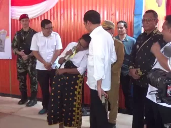 Momen Unik Kunker Presiden Ke Nagekeo, Gugup Warga Lupa Sila Keempat Pancasila