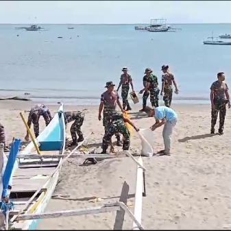 Dalam Rangka Hari Juang Kartika 2023, Kodim 1625 Bakti Kebersihan Pantai Nangadhero Nagekeo
