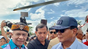 Joget Gemoy Prabowo Di dampingi Ketum Gernas GNPP Abah Anton Bikin Histeri Warga Subang