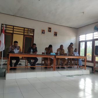 Sekcam Sabu Timur Minta Para Kades Proaktif Kontrol Program Pemberdayaan