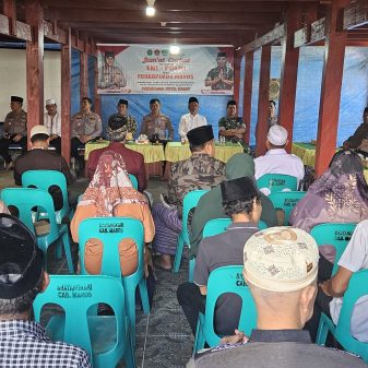 Polda Sulsel Gelar Curhat Jumat Bersama Warga Maros di Balla Lompoa Maros