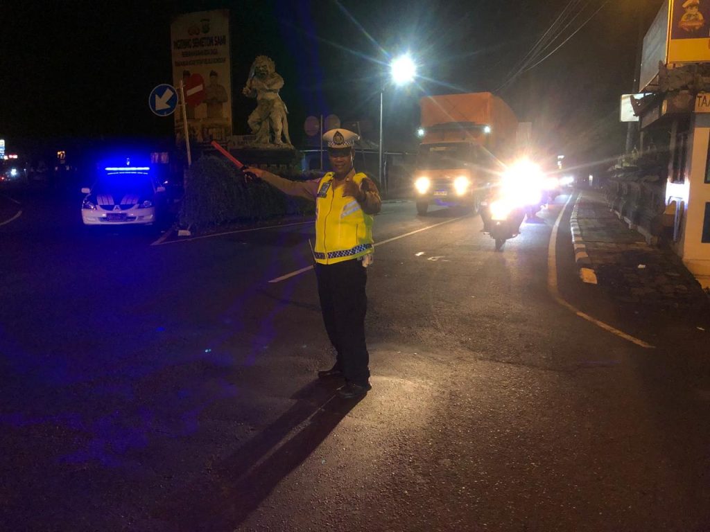 Antisipasi Premanisme, Polres Badung Gencar Laksanakan Blue Light Patrol