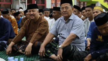 Bupati Pinrang Pimpin Tim Safari Ramadhan Sambangi Masjid Jami Tiroang