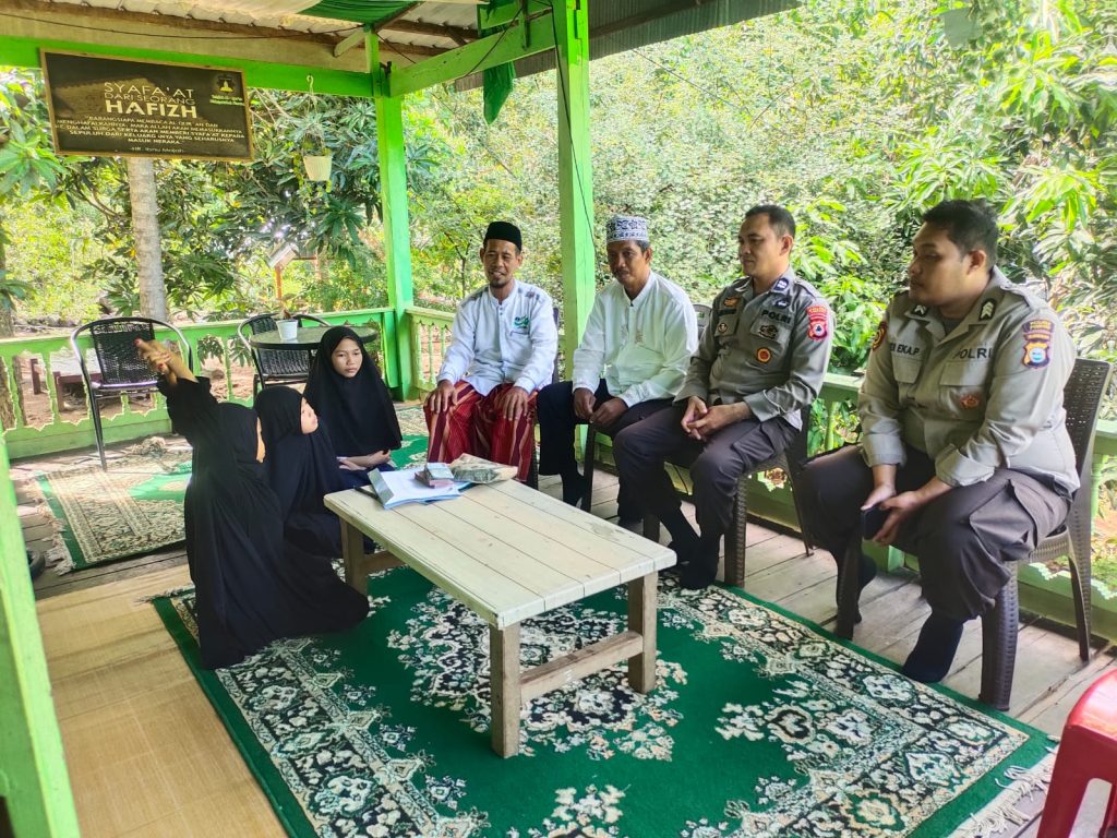 Jelang idul Fitri polres pinrang berikan 476 Zakat fitrah ke panti asuhan