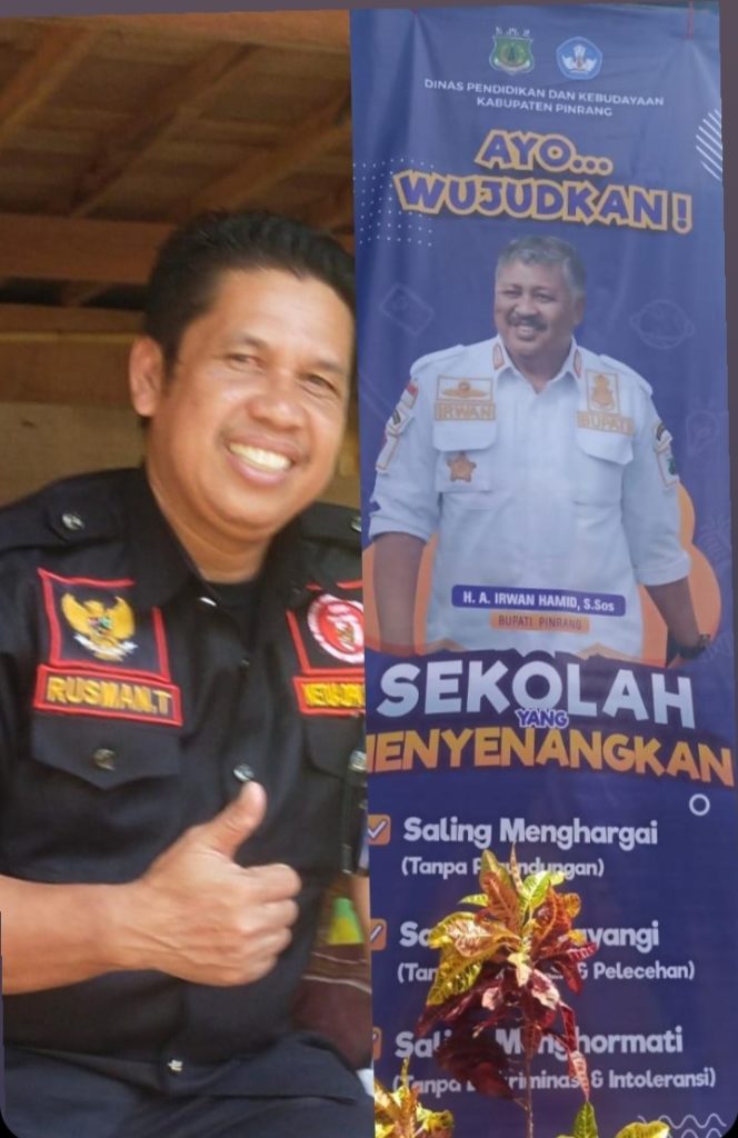 Di Sorot LSM.Baliho Mantan Bupati Pinrang Masih Terpasang Di Beberapa Kantor Di Pinrang