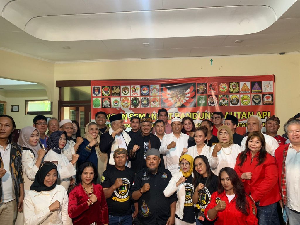 Dua Tokoh Jabar Bertemu, Abah Anton dan Kang Dedi Mulyadi Bertemu Khusus di Bandung