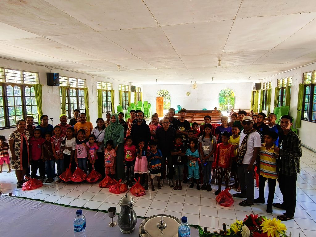 Bangun Kolaborasi Dengan Gereja, Yayasan GPS Bantu Ratusan Yatim Piatu di Sabu Raijua