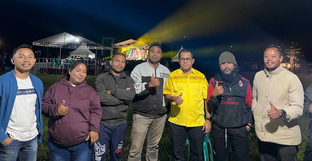 Melki Laka Lena Beri Dukungan Nyata Untuk Malam Musik Kreatif Kawula Muda Colega Ngada