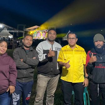 Melki Laka Lena Beri Dukungan Nyata Untuk Malam Musik Kreatif Kawula Muda Colega Ngada