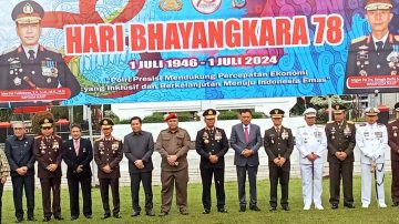 Pelaksanaan Upacara HUT BHAYANGKARA KE- 78 Di Halaman Kantor Gubernur Sulawesi Utara