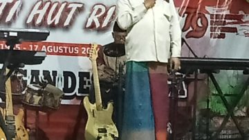 Malam Resepsi HUT RI Ke-79 Warga Desa Blega Sajikan Tarian Khas Madura