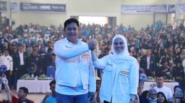 Dihadiri Ribuan Massa, Dokter Ulfah-MHG Deklarasi Maju Pilkada Barru 2024