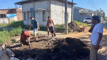 LSM, Ketua RW Serta Tokoh Masyarakat Kompak Lakukan Kerja Bakti Demi Kenyamanan Warga