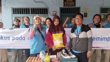 Yaga Yingde Grup Cirebon Raya Berikan Sembako dan Bantuan sekolah Kepada Anjani Siswi Berprestasi