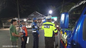 Truk Bermuatan Garam Bercampur Solar, Terkena Razia Saat Petugas Gabungan lakukan Sweeping