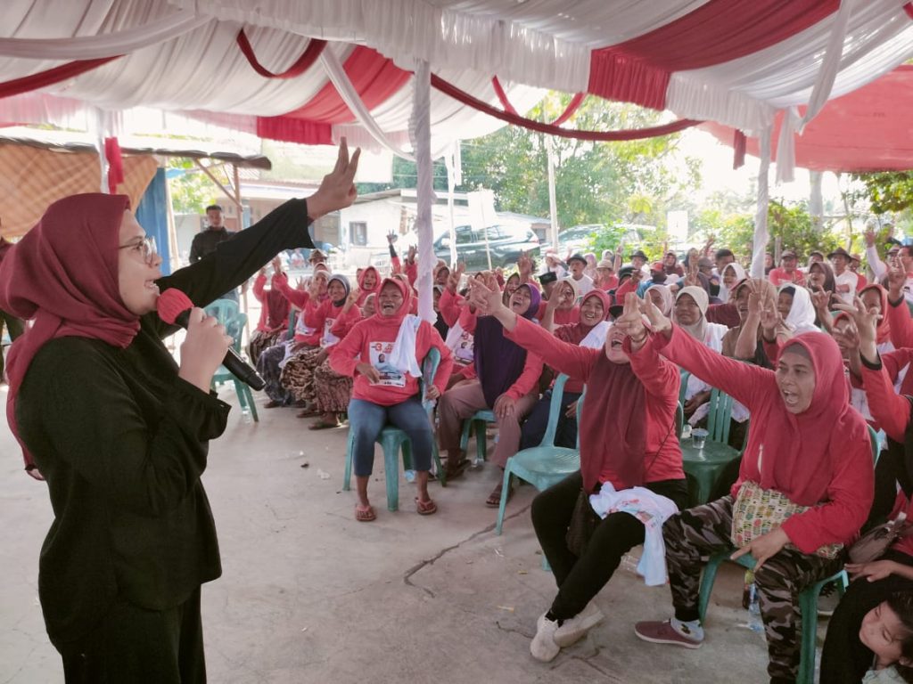 Program BPJS Gratis, Bupati Nina Agustina, Buat Suneli Terharu Tunggakan BPJS 9 Tahun Terselesaikan.