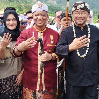 Dampingi Cawabup Kang Erwan, Abah Anton Charliyan Ingatkan Warga Jabar Jangan Terprovokasi Kampanye Hitam