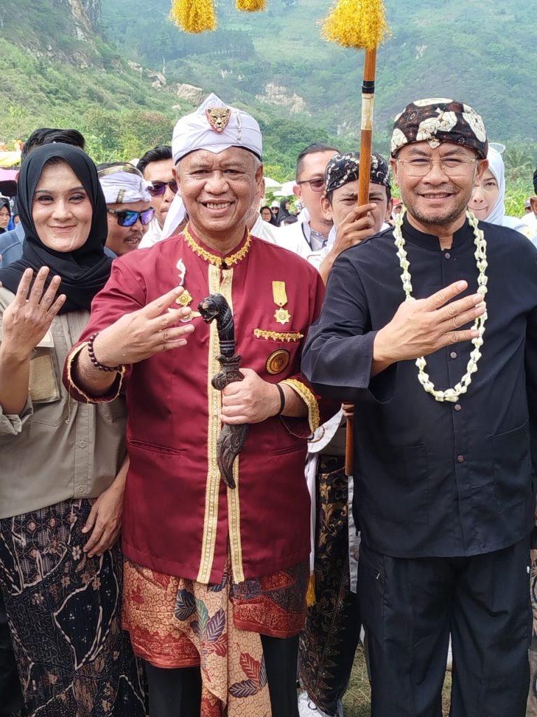 Dampingi Cawabup Kang Erwan, Abah Anton Charliyan Ingatkan Warga Jabar Jangan Terprovokasi Kampanye Hitam