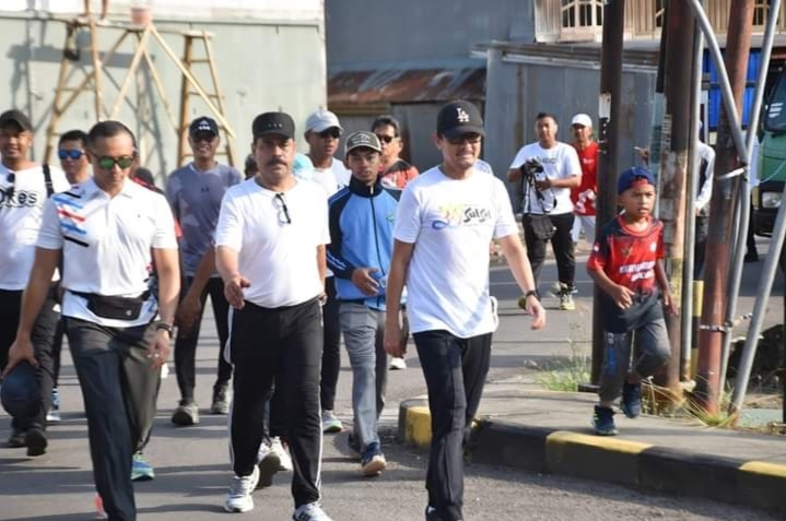 Pj Bupati Pinrang Lepas Jalan Sehat Dalam Rangka HUT Provinsi Sulawesi Selatan Ke-355