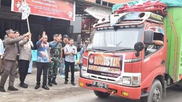 Pj. Bupati Pinrang dan Forkopimda Lepas Logistik Pilkada 2024