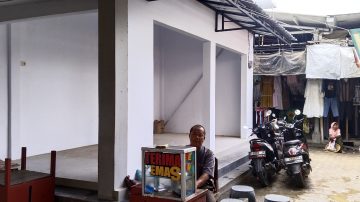 Diduga Oknum Pejabat Tutup Mata Pembangunan Kios Pasar Karangampel, Tabrak Masterplan