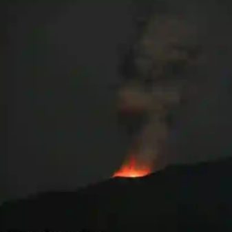 9 November 2024 : Gunung Ibu Di Maluku Utara Status Level III Siaga Dan Meletus