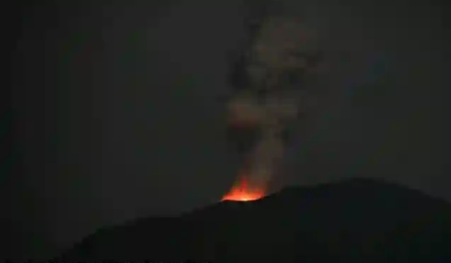 9 November 2024 : Gunung Ibu Di Maluku Utara Status Level III Siaga Dan Meletus
