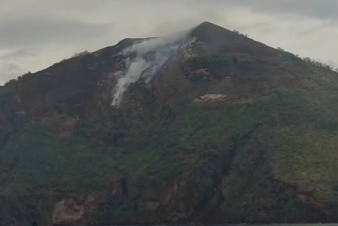 Hingga Kamis 14 November 2024 Status Gunung Iya Ende Level III Siaga