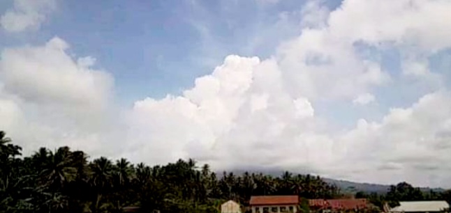 BMKG : Gunung Ibu Maluku Utara Kembali Erupsi, 29 November