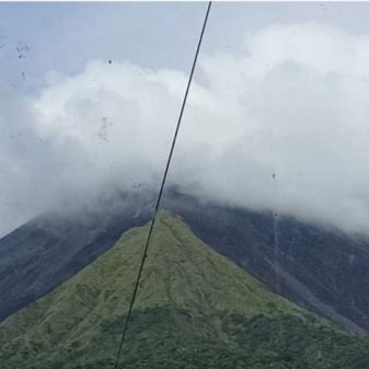 Senin 18 November : Sulawesi Utara, Gunung Api Karangetang Level III Siaga