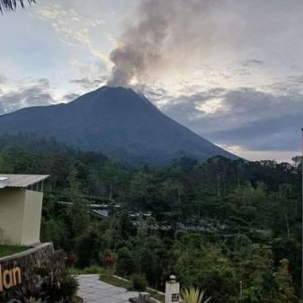 Senin 18 November : Gunung Merapi Level III Siaga