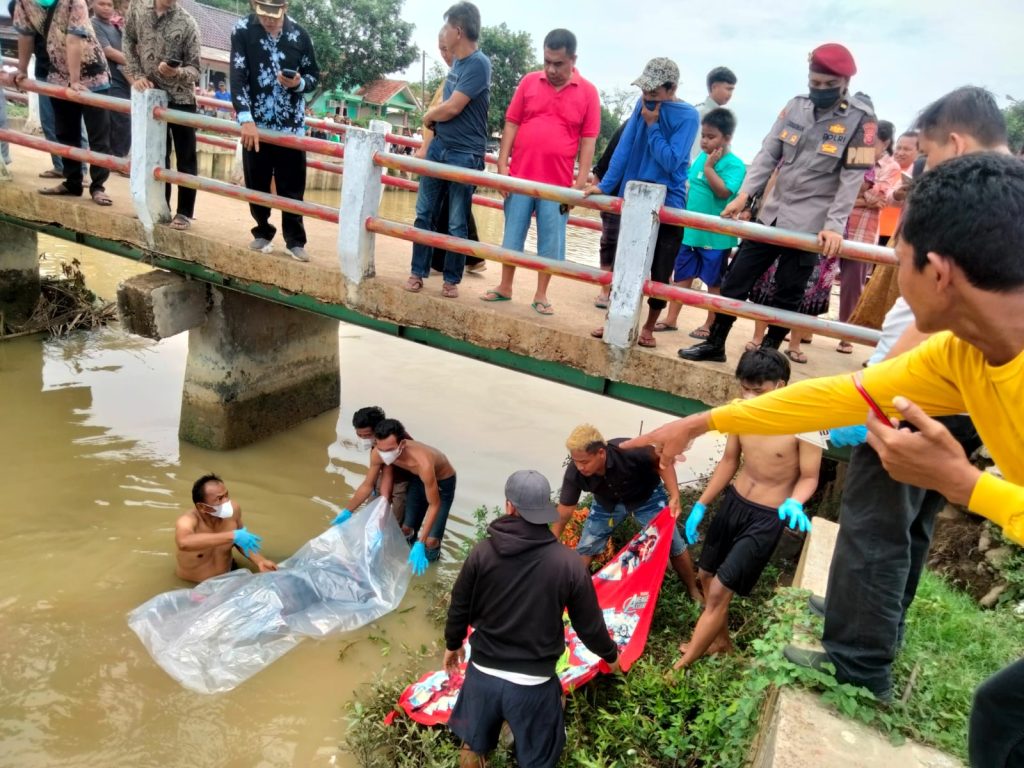 Penemuan Mayat Remaja Tenggelam di Sungai Cipelang Desa Rancajawat Kec Tukdana