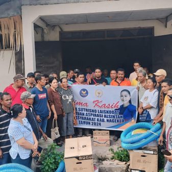 Beri Bantuan Alsintan Untuk Kelompok Tani Di Nagekeo, Ini Atensi Bunda Julie Laiskodat