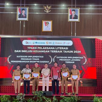 Pemda Pinrang Meraih Penghargaan dari TPAKD Provinsi Sulawesi Selatan