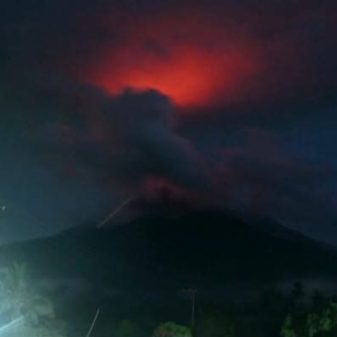 20 Desember Gunung Lewotobi Kembali Erupsi, Waspada Potensi Banjir Lahar Hujan