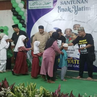 KAHMI FOUNDATION  Kembali Gelar Giat Grebeg 1000 Anak Yatim