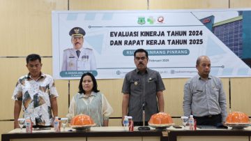 Pj Bupati Pinrang Menghadiri Rapat Evaluasi Kinerja Tahun 2024 Dan Rapat Kerja Tahun 2025.
