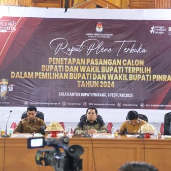 KPU Pinrang Menetapkan Pasangan H.A.Irwan Hamid dan Sudirman Bungi Sebagai Bupati Terpilih.