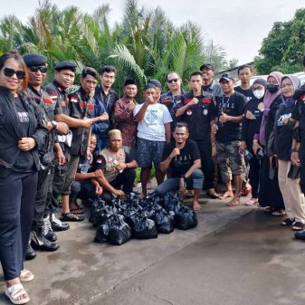 Kiwal Garuda Hitam Gerak Cepat Berikan Bantuan Kepada Korban Banjir di Maros