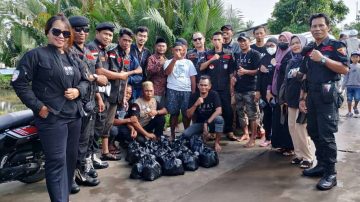 Kiwal Garuda Hitam Gerak Cepat Berikan Bantuan Kepada Korban Banjir di Maros