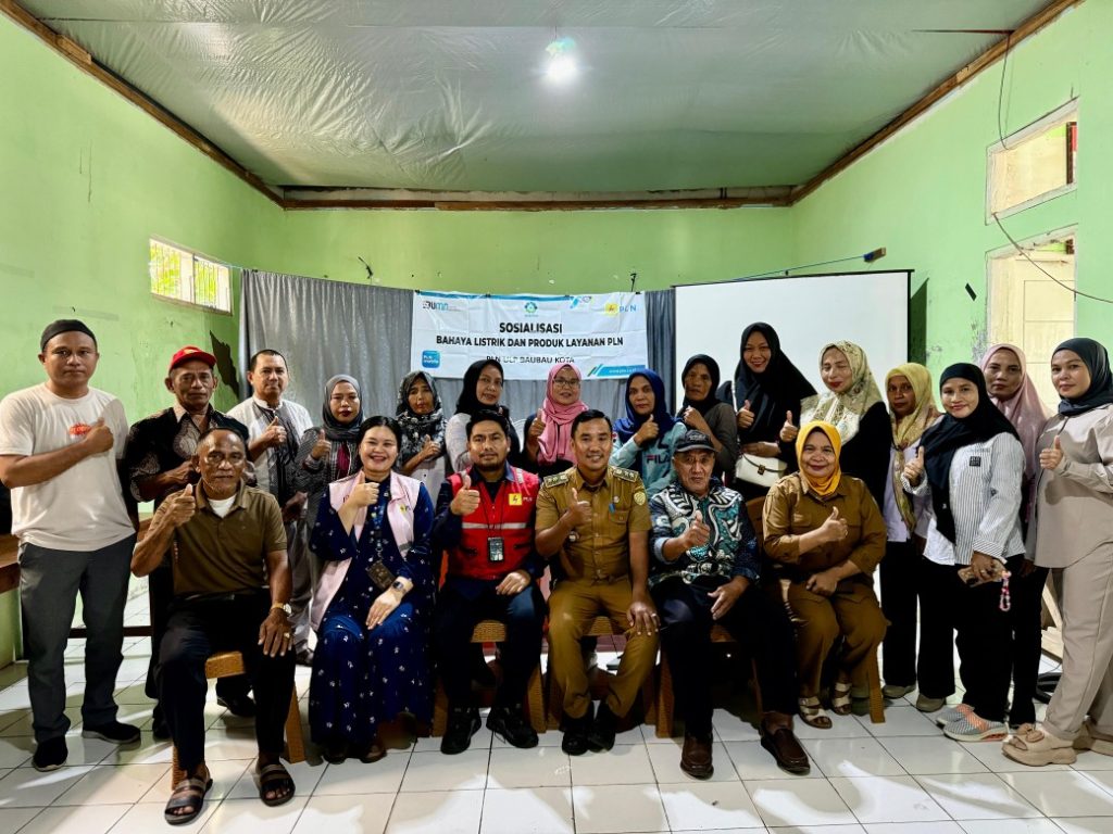 PLN ULP Baubau Kota Sosialisasi Bahaya Listrik dan Produk Layanan di Kelurahan Tomba