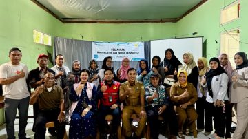 PLN ULP Baubau Kota Sosialisasi Bahaya Listrik dan Produk Layanan di Kelurahan Tomba