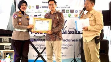 AKP Elly Padiansari Raih Penghargaan   Penggerak Keselamatan Berlalulintas Di HPN 2025 PWI Depok