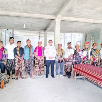 Hadiri Syukuran Pengukuhan Kepala Suku Natadu di Sabu Raijua, Ini Pesan Bupati Krisman 