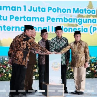 Sambut Hari Bumi Ke -55 Wali Kota Depok Hadiri Penanaman 1 Juta Pohon Matoa