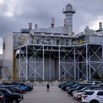 Trump Berikan Keringanan Bagi Produsen Mobil dari Tarif yang Dikenakannya